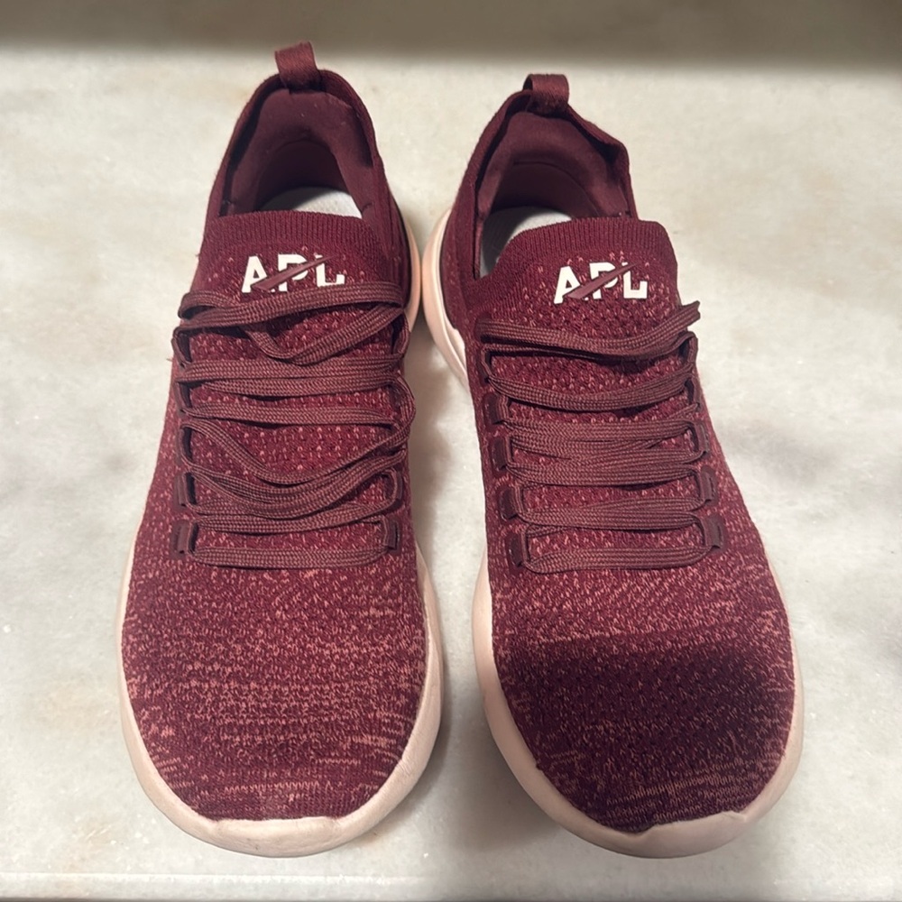 APL Slip On Sneakers Women’s Size 7 like new!